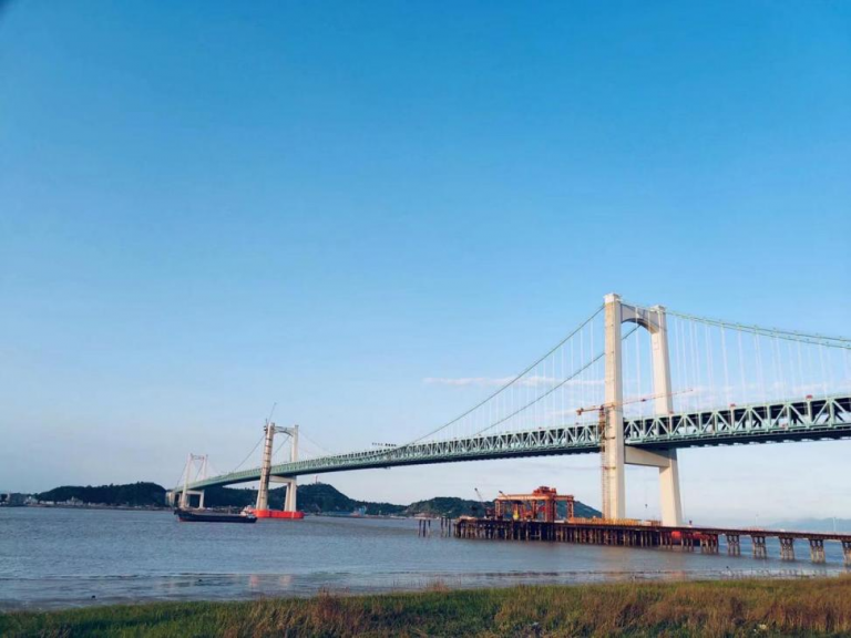 CABR/M Industrial Hoist,the Guardian Of The Oujiang Bridge